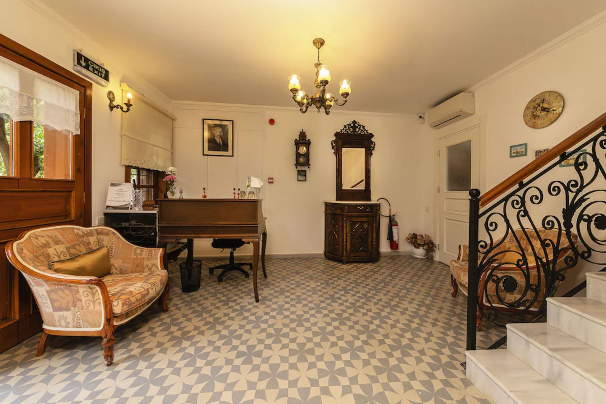 Zemira Garden Hotel 2