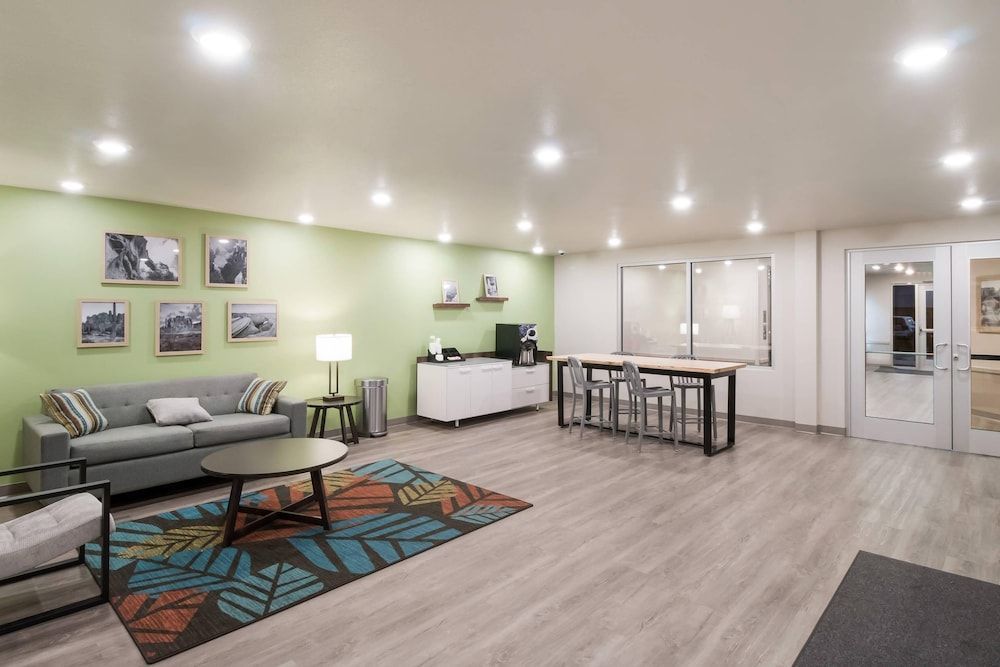 WoodSpring Suites Mesa Chandler 2