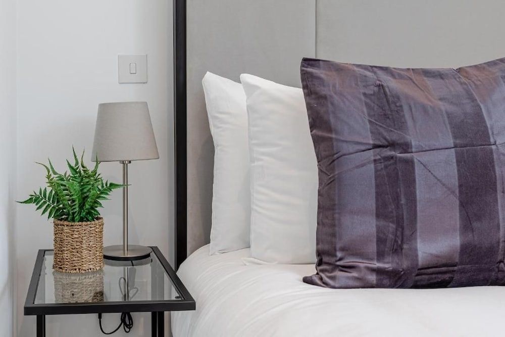Aldgate East By Excel Apartments 1