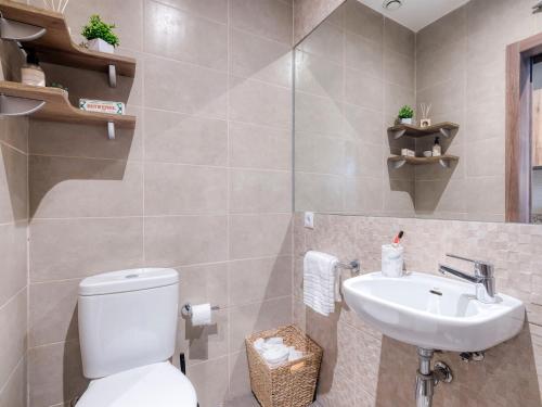 Livensa Living Studios Valencia Marina Real 2