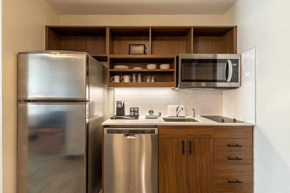 Everhome Suites Corona 1