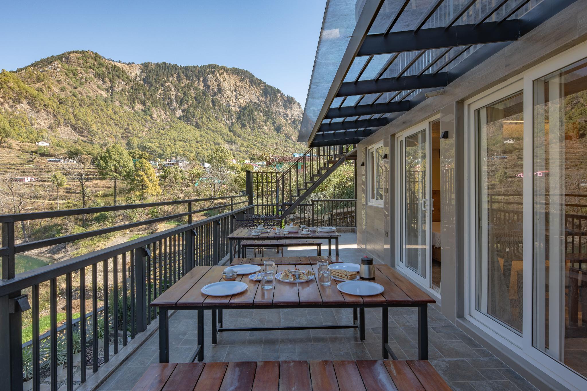 Allure Lakefront 1