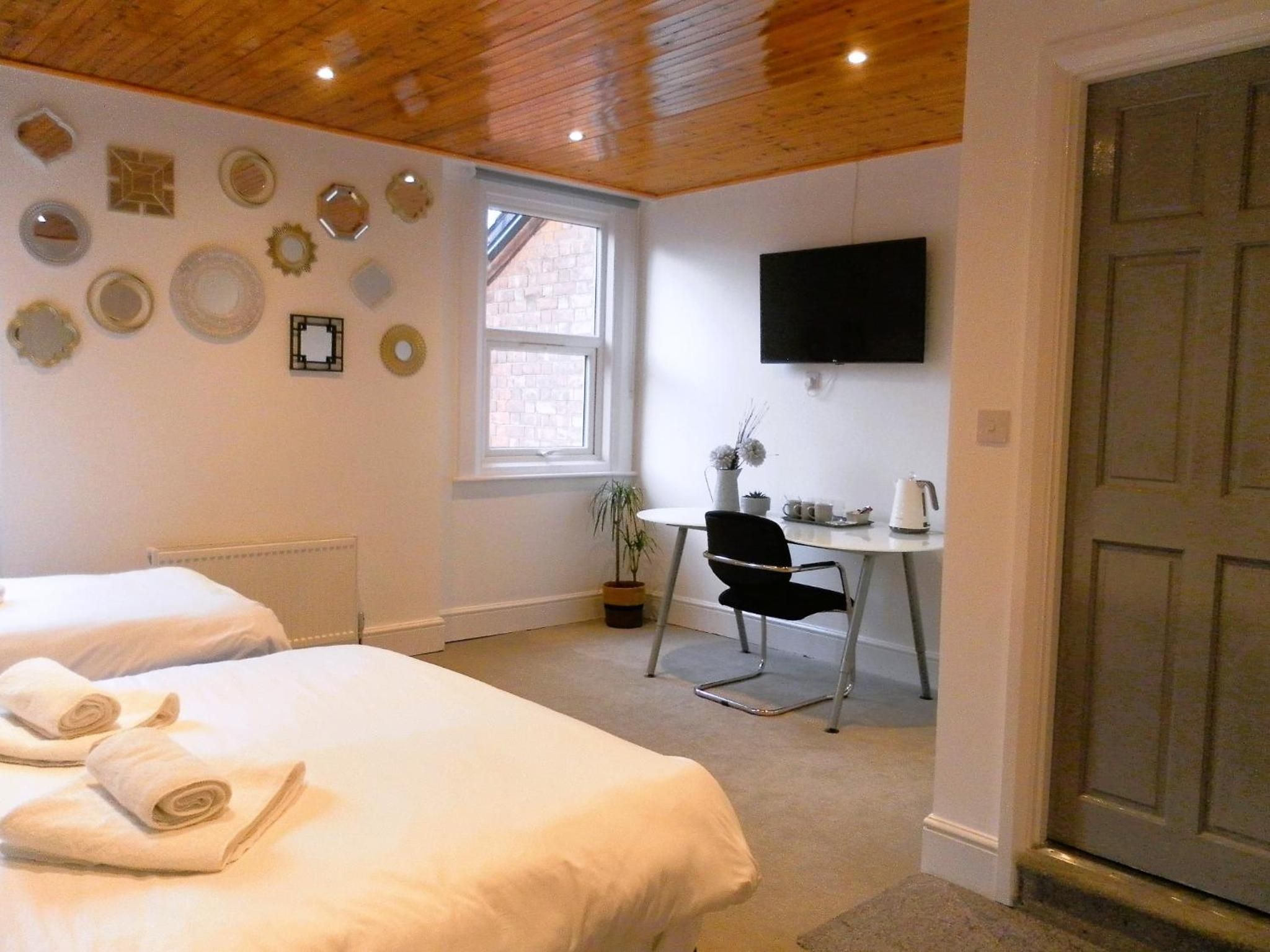 The Elmsleigh Suite at Claremont Hotel 1