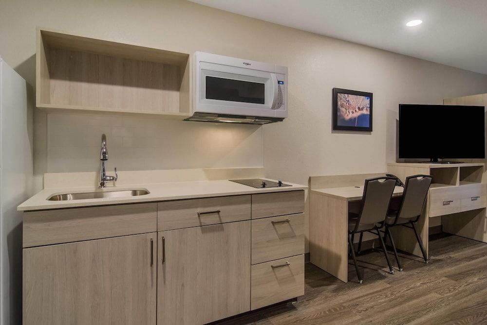 WoodSpring Suites Jacksonville Orange Park 1