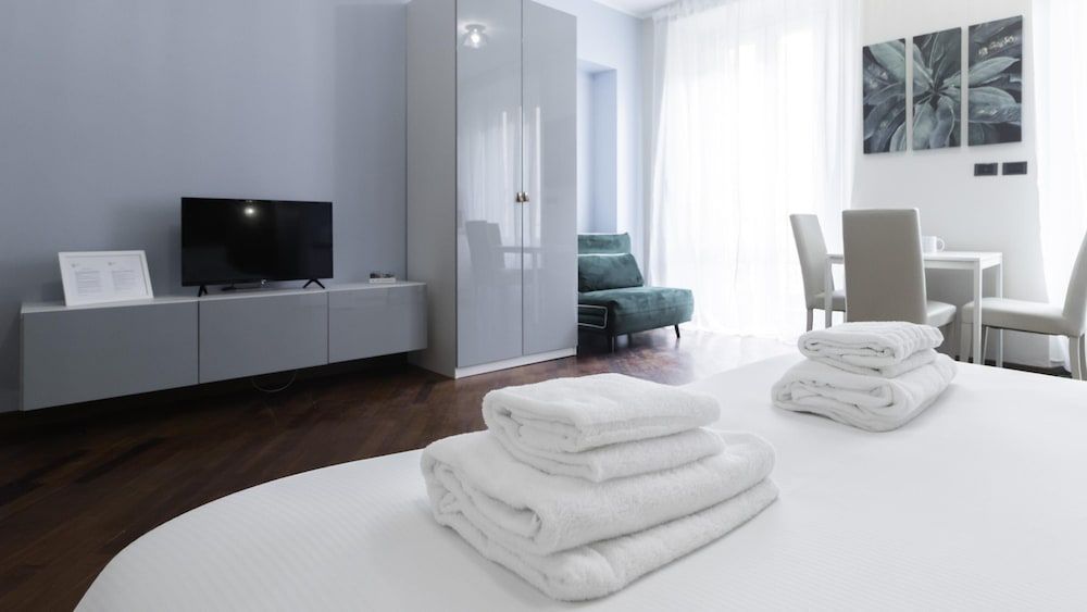 classbnb - 2 Apartments on Corso Venezia, M1 Red Line, a Few Minutes from the Fashion Quadrilateral 2