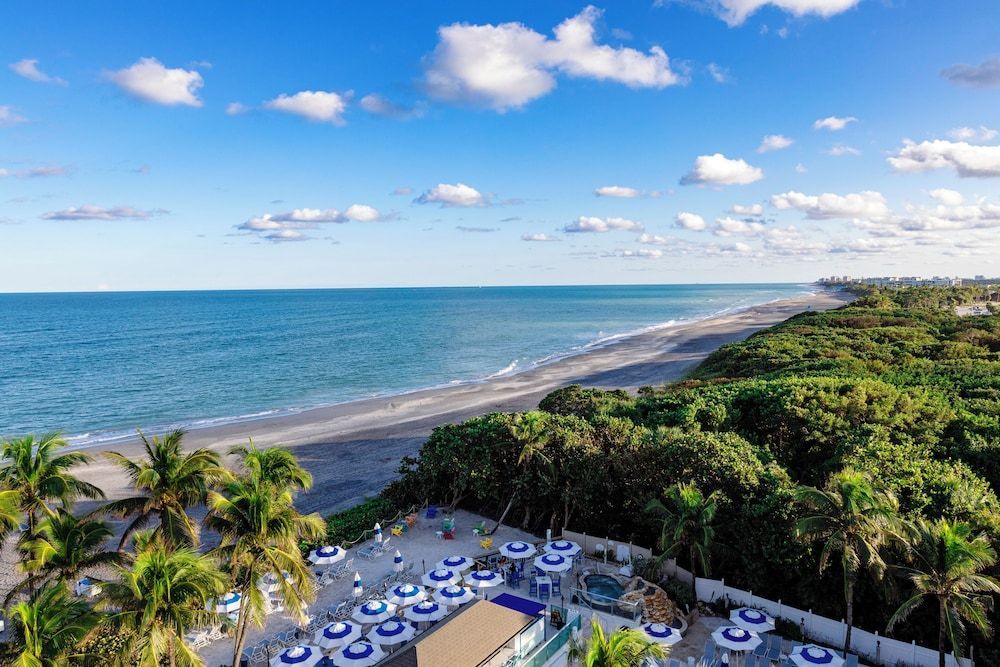 Jupiter Beach Resort & Spa 1