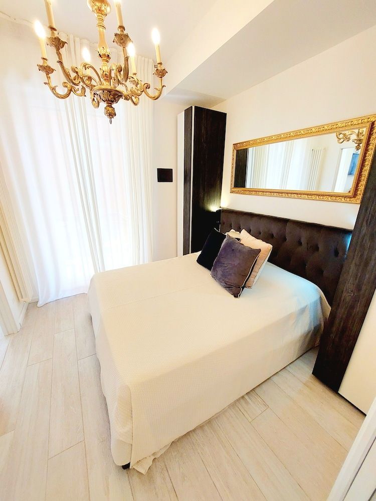 Piccolo Mondo Verona 'Deluxe Suite & Rooms' 1