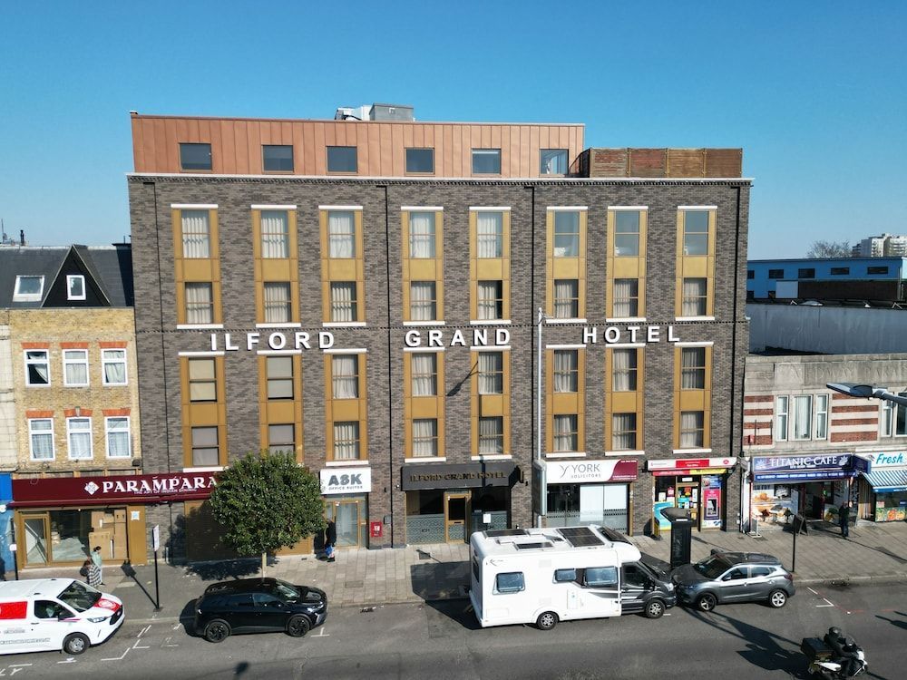 Ilford Grand Hotel 1