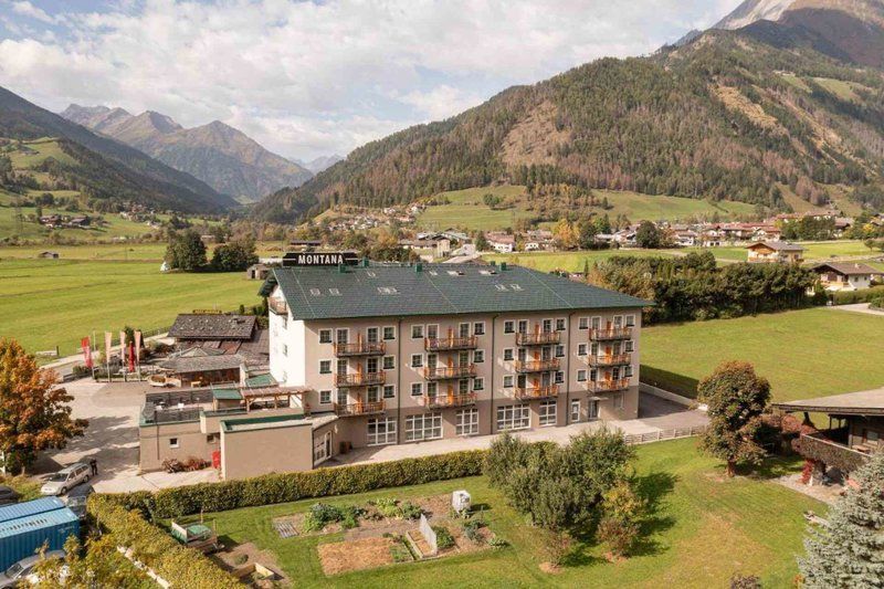 AlpenParks Hotel Montana Matrei 2