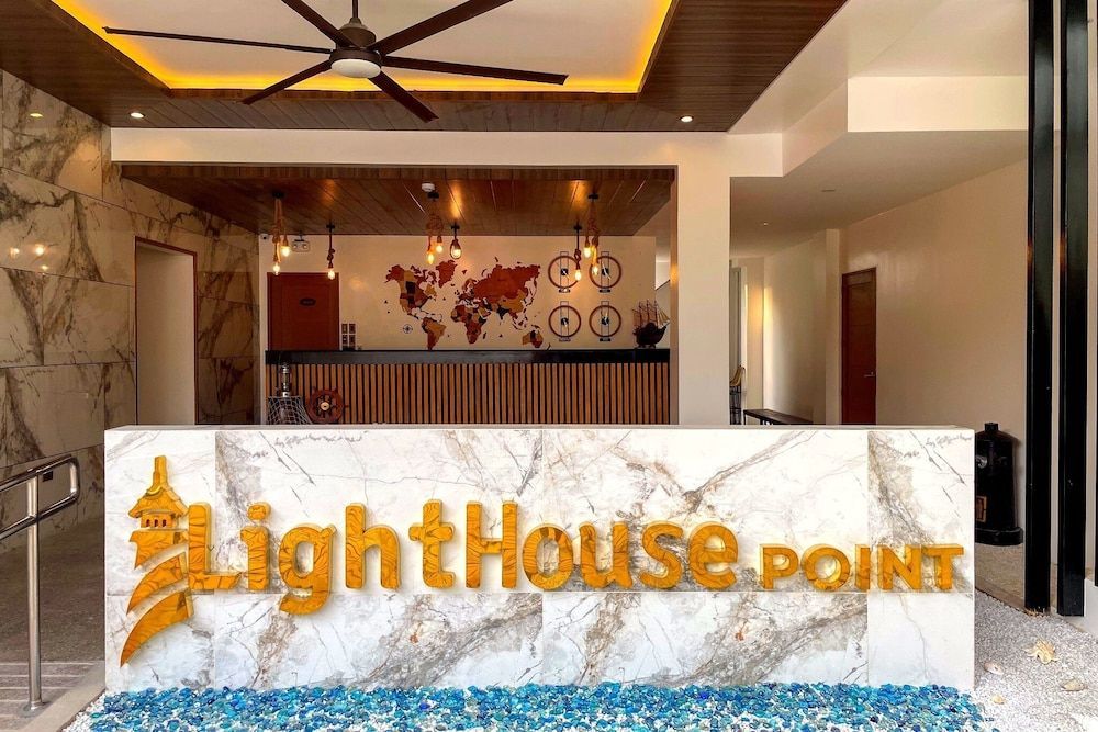 Lighthouse Point Hotel 2