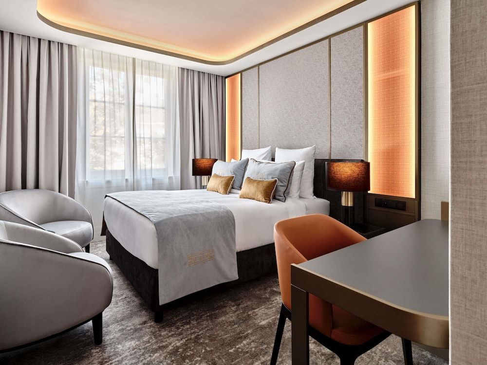 The Crown Krakow Center - Handwritten Collection ACCOR 1