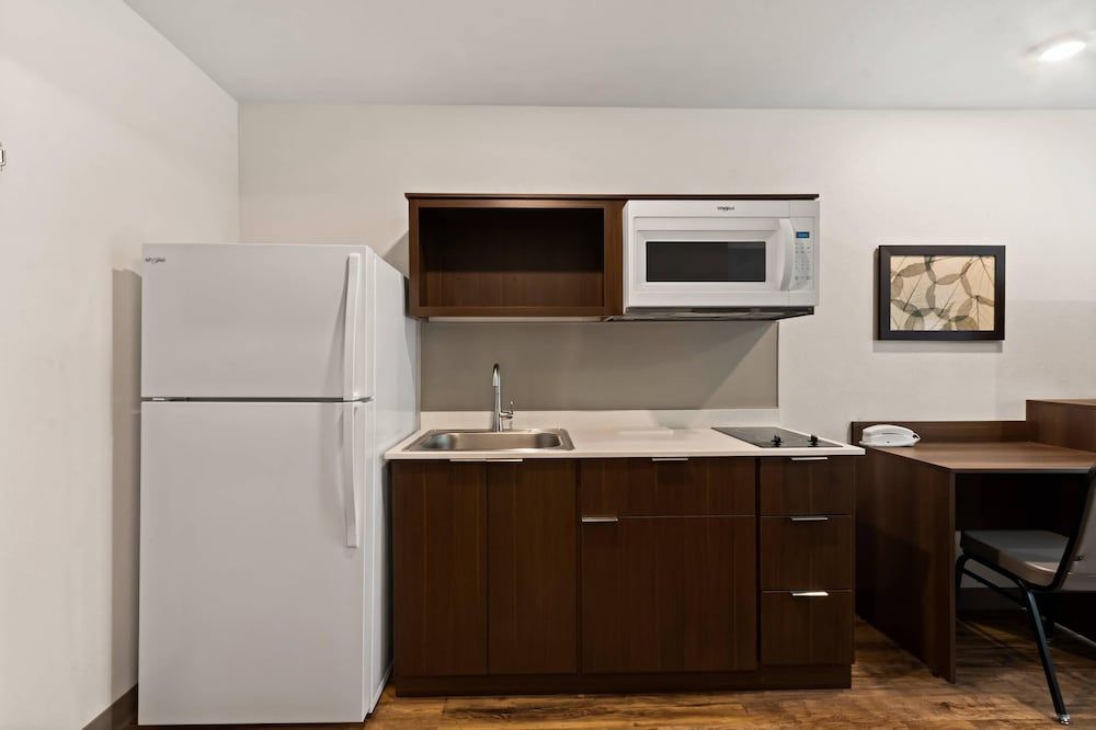 WoodSpring Suites Tolleson - Phoenix West 1
