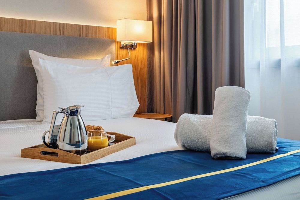 Brit Hotel Privilège Paris Rosny-sous-Bois 1