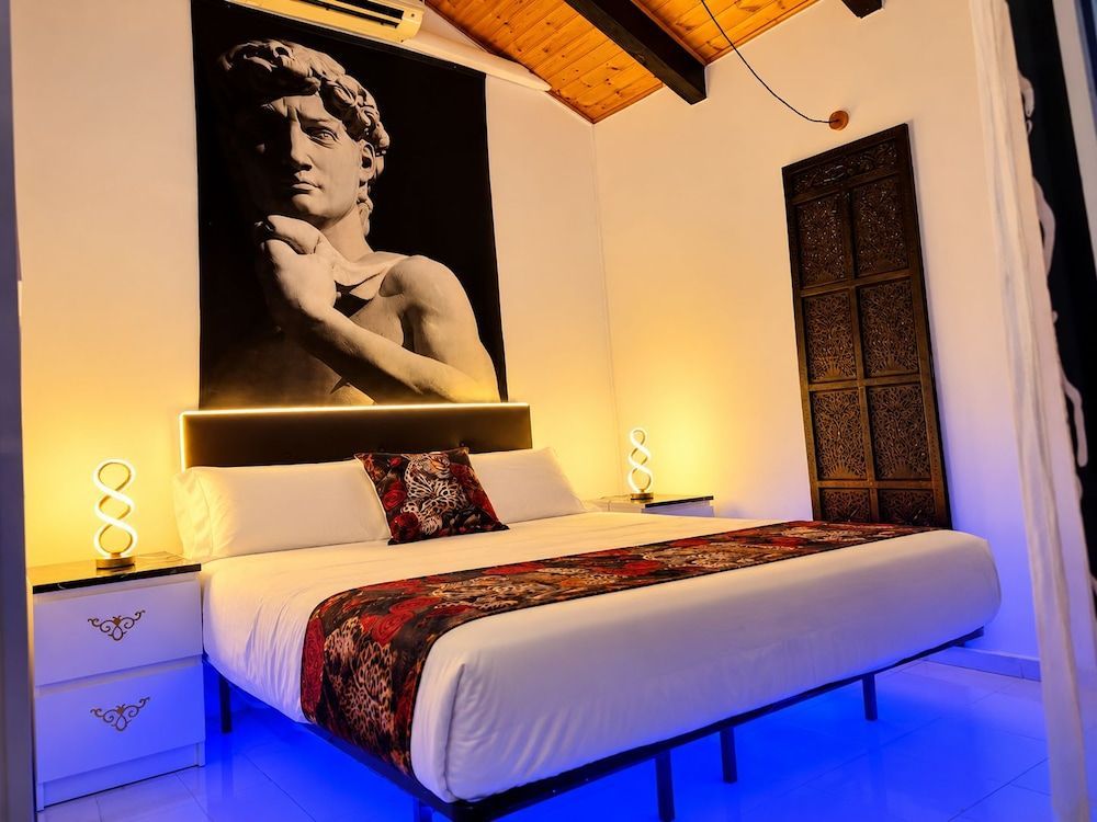 Hosting Dreams Attics - Duomo 1