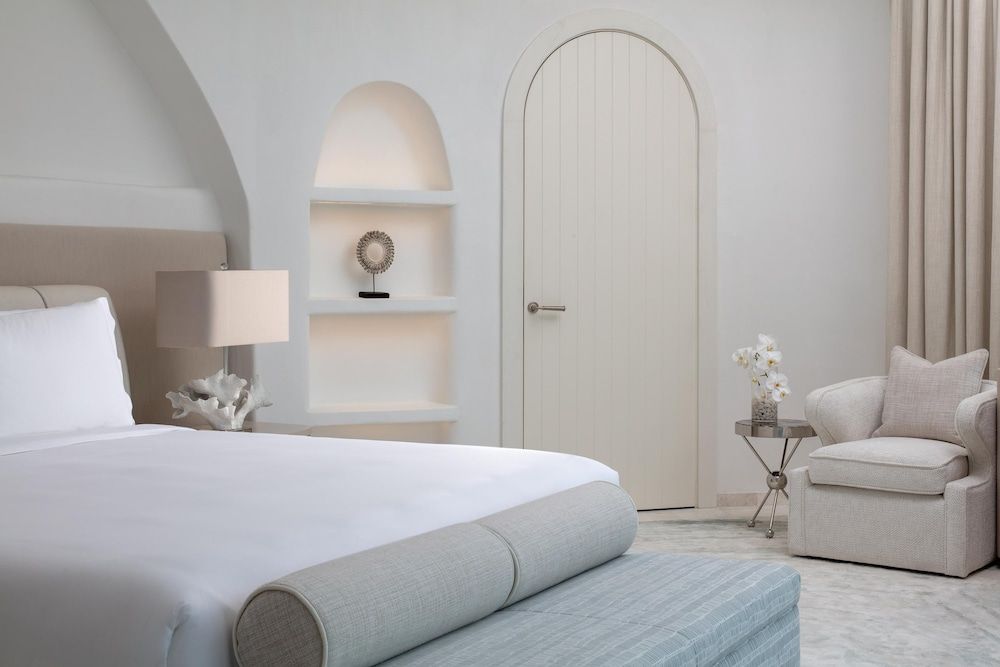 Anantara Retreat Santorini Abu Dhabi - Adults Only 1