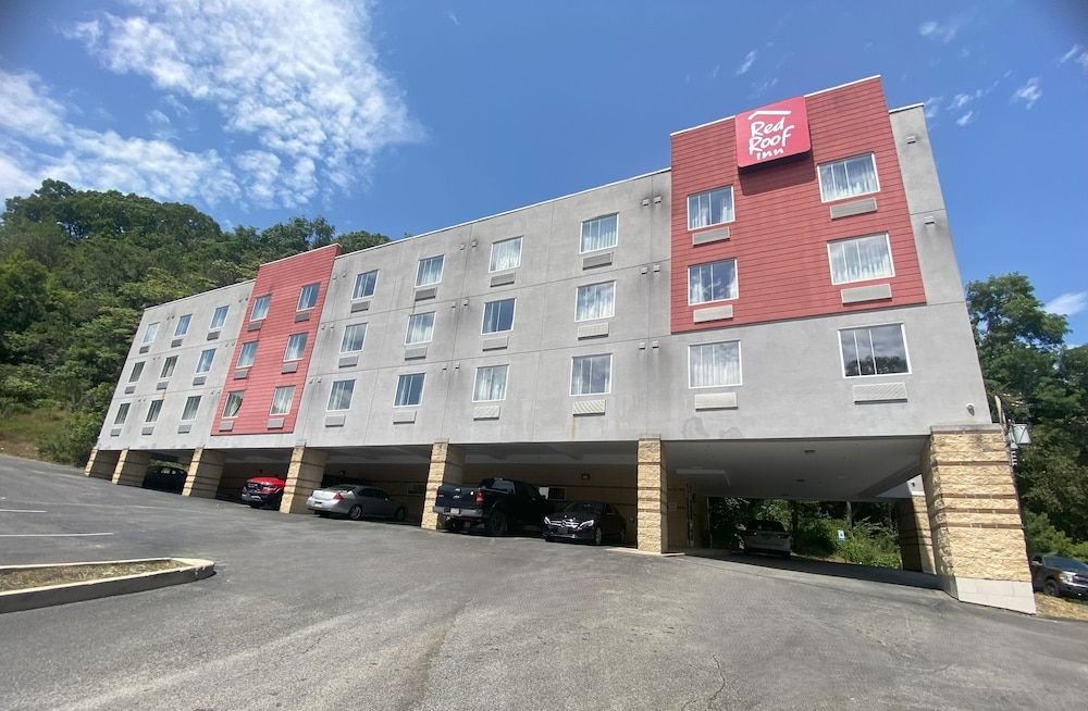 Red Roof Inn Pittsburgh - McKnight Rd 1