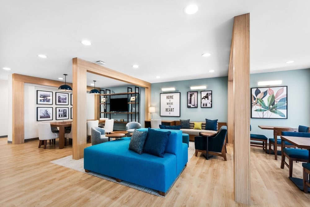 Everhome Suites Lexington - Horse Park 2