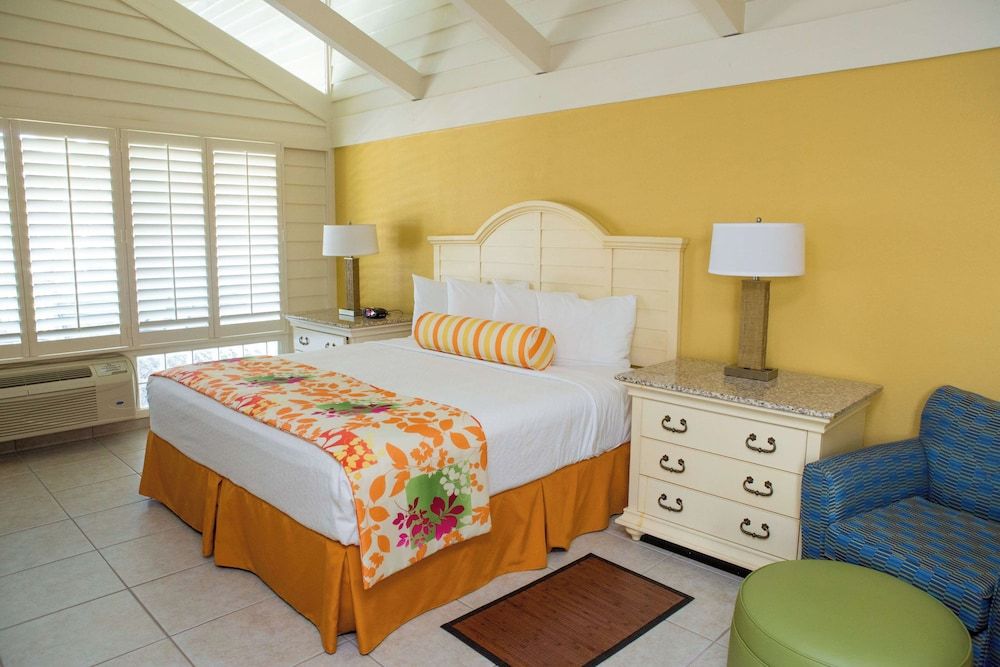 Best Western Plus Yacht Harbor Inn 1