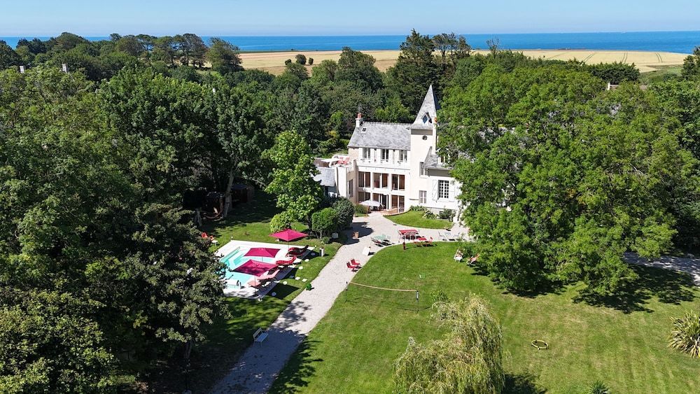 La Villa Mirabelle 2min d'Arromanches-les-Bains 1