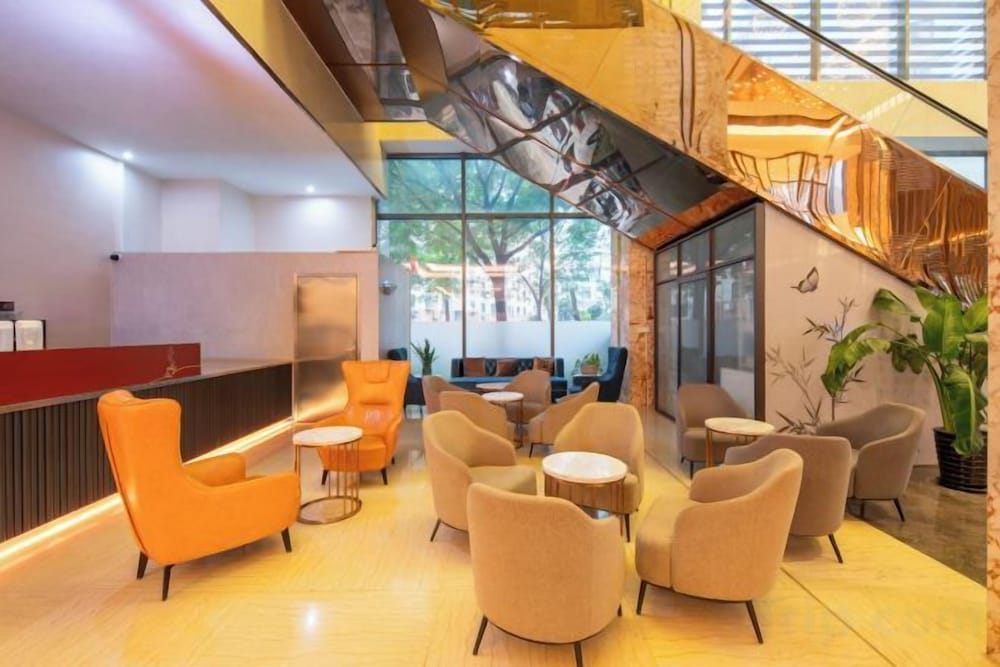 REZEN HOTEL 1