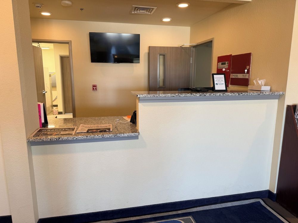 Iron Creek Inn & Suites 2
