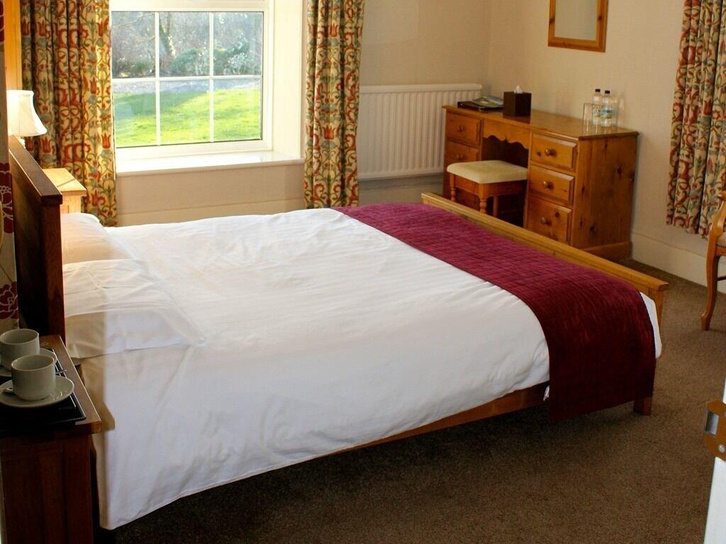 Broadway Country House 2