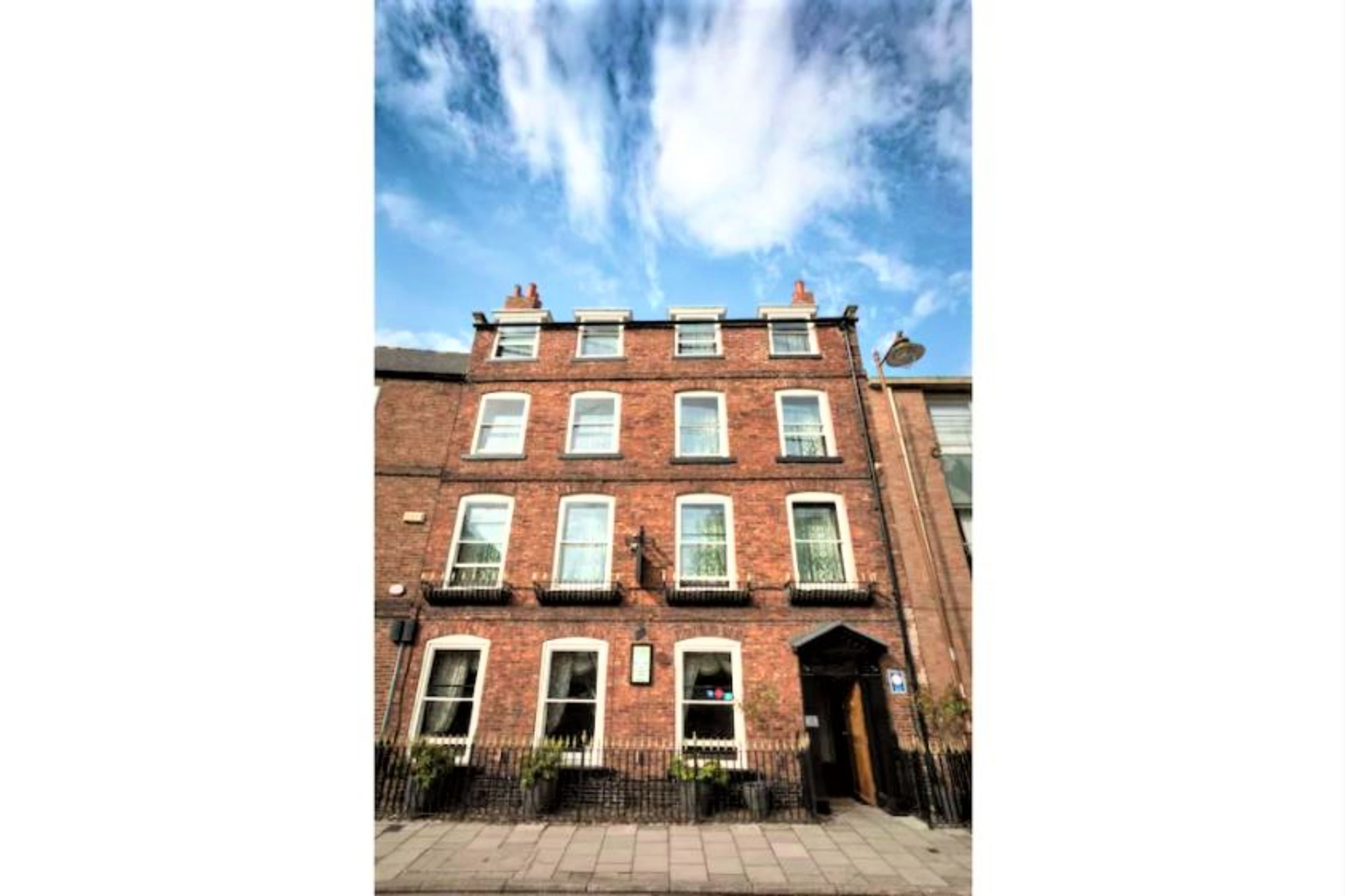 OYO The Townhouse 1