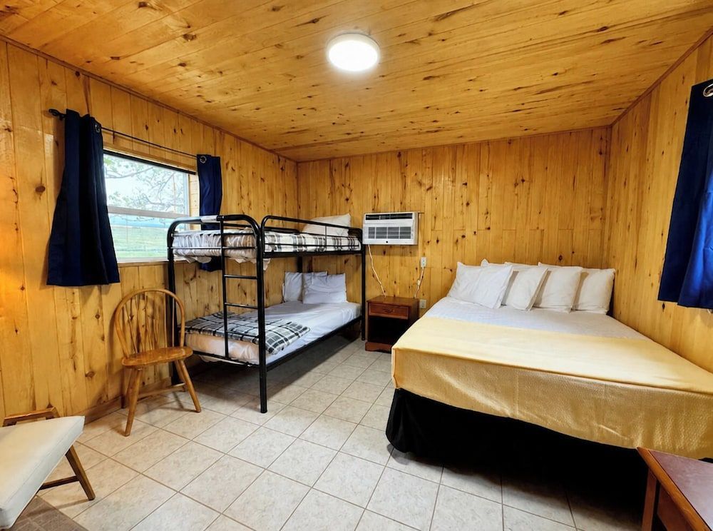Lake Stop Resort 1