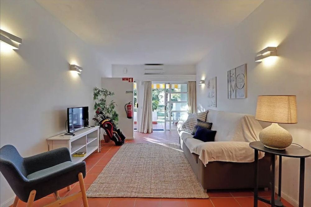 Marina Family Duplex with Pool 2