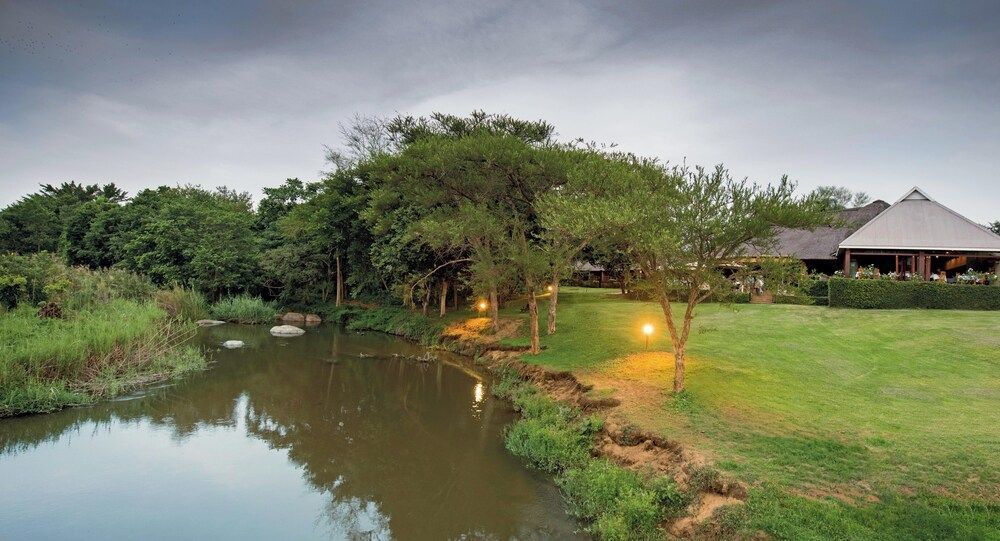 Hippo Hollow Country Estate 1