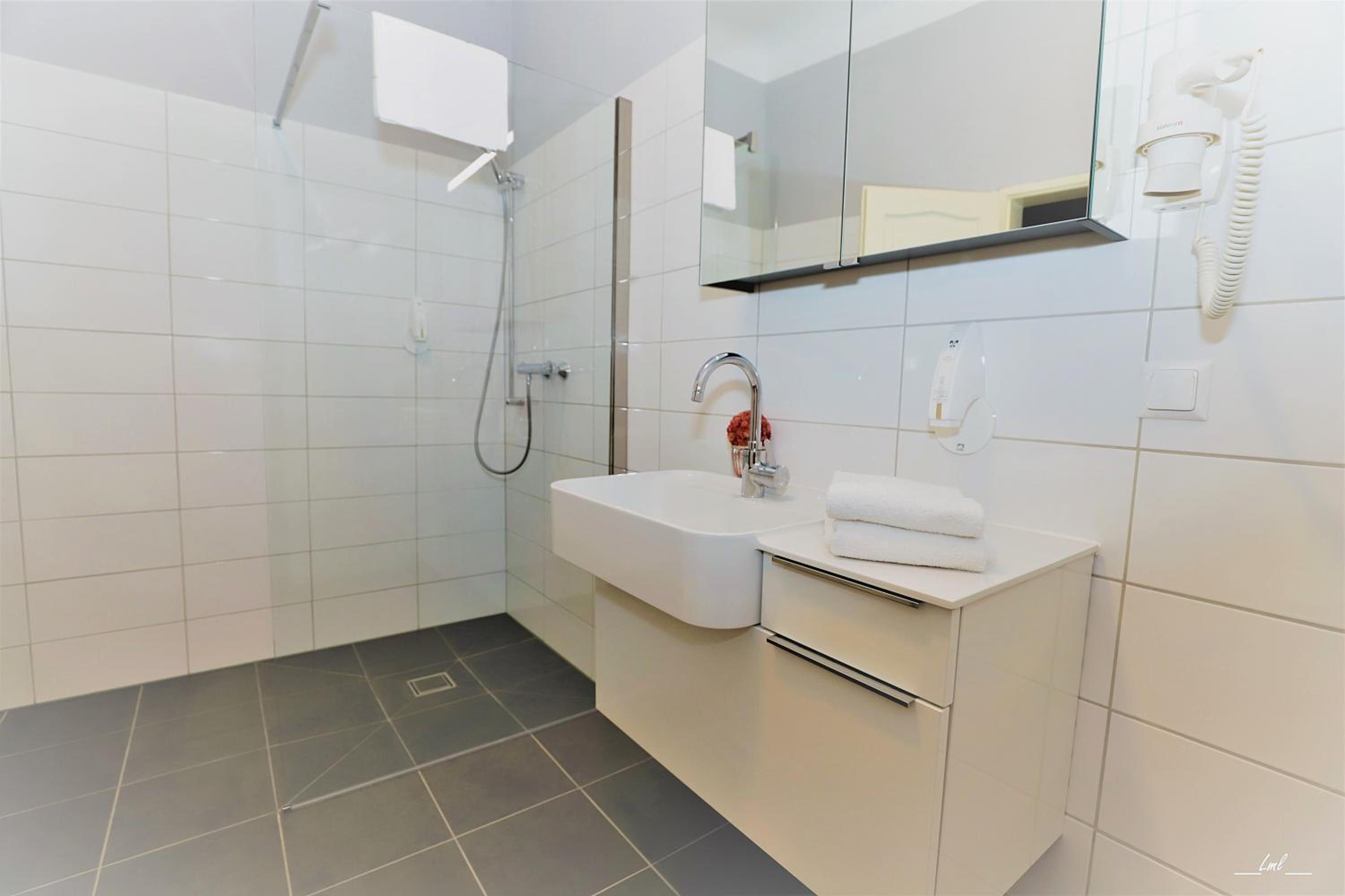 Hotel Carinthia Velden 2