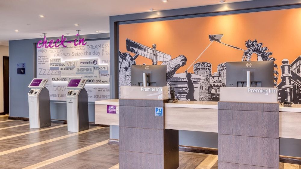 Premier Inn York City Centre - Layerthorpe 2
