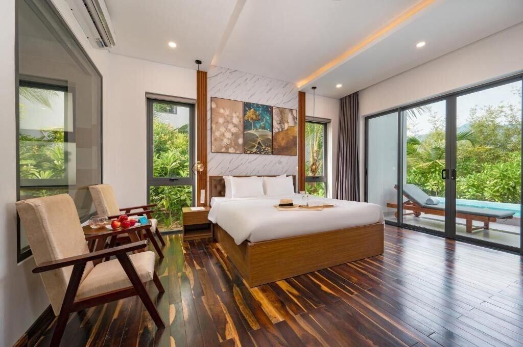 Langco Bay Retreat 1