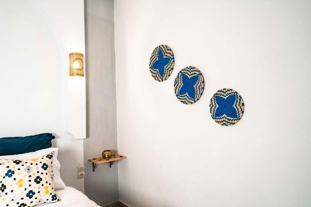 Riad Kiyanjana 1