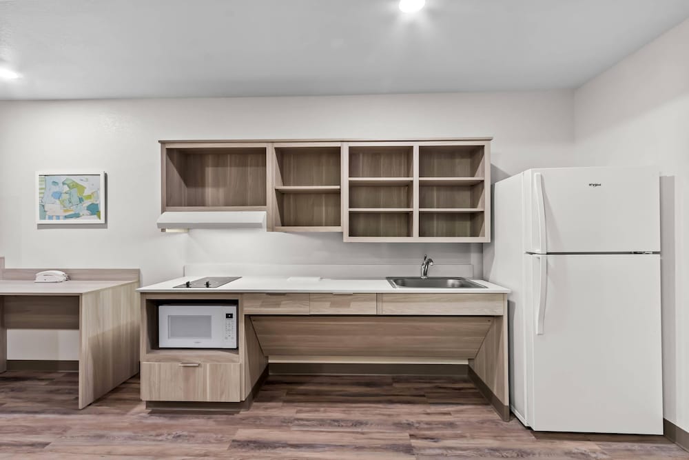 WoodSpring Suites Gilbert - Mesa Gateway Airport 1
