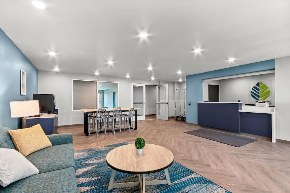 WoodSpring Suites Gilbert - Mesa Gateway Airport 2