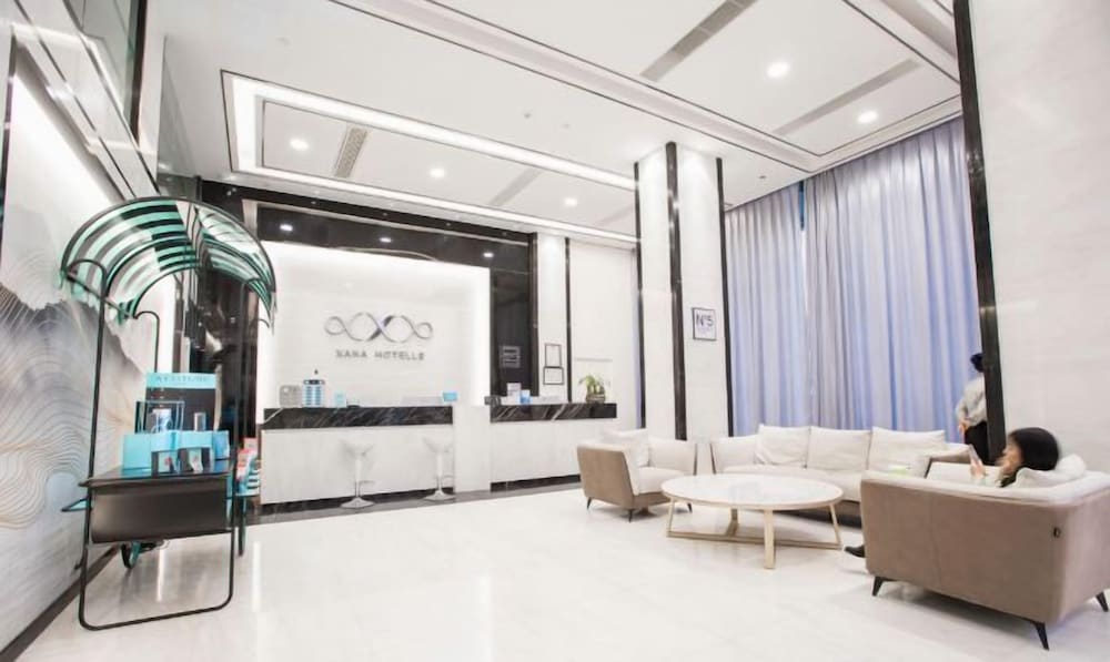 Xi . Hotel 2