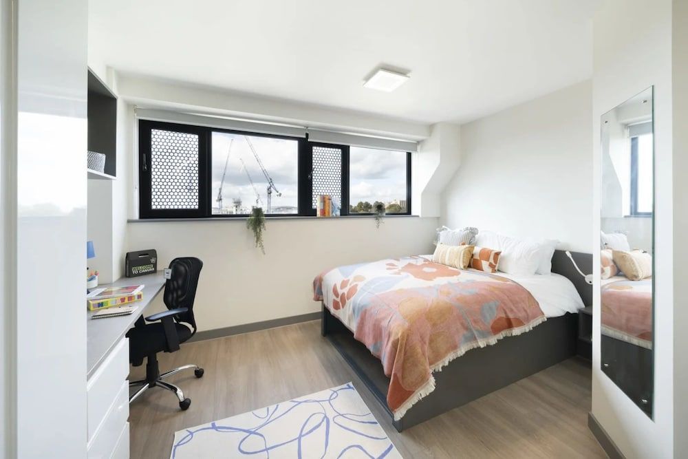 Canvas Capital House in Southampton 1