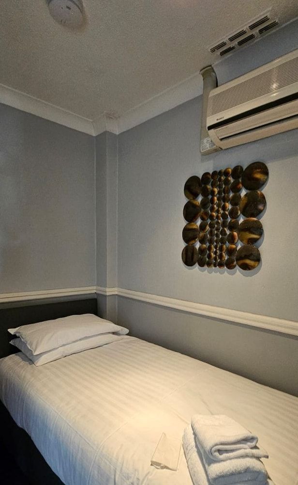 JUST ROOMs 2