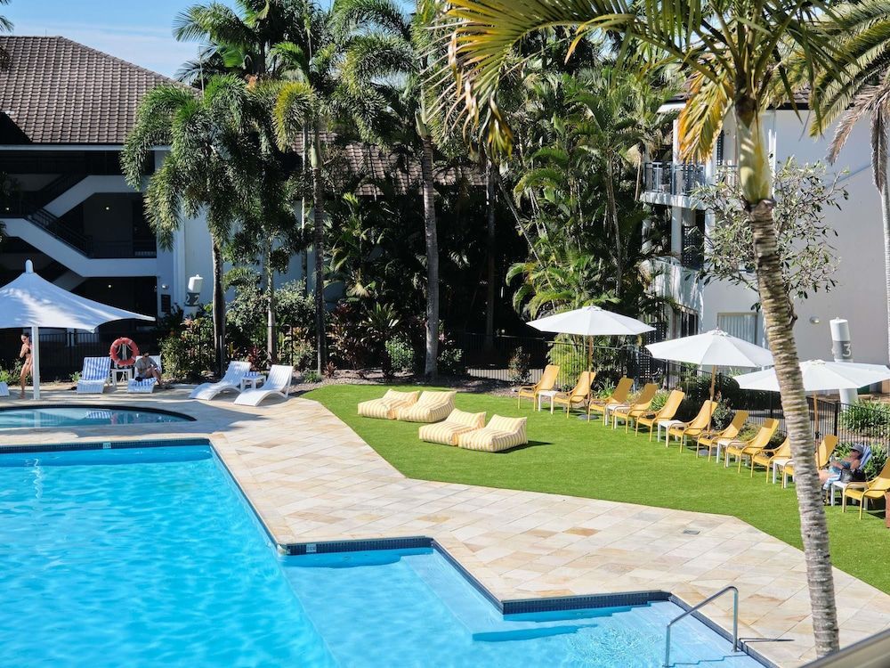 Mercure Gold Coast Resort 1