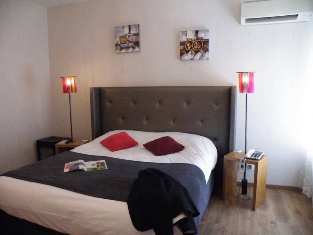 Brit Hotel Roanne - Le Grand Hôtel 1
