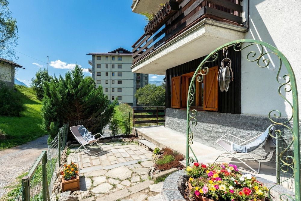 Armonia Apartment With Private Garden 1