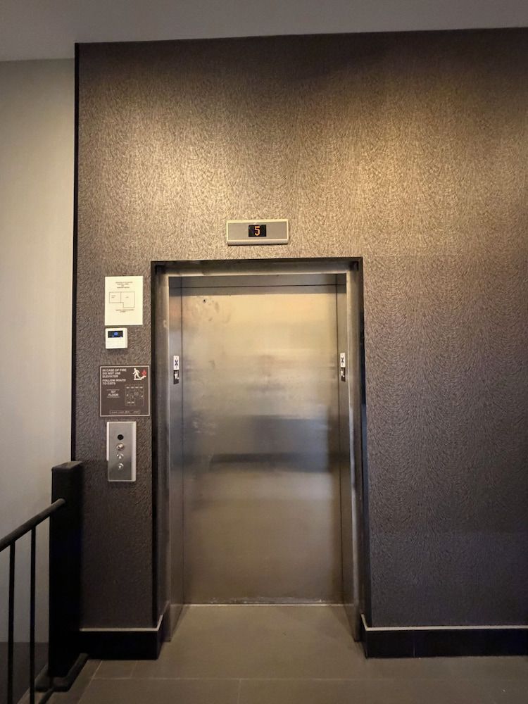 LUX HOTEL 1