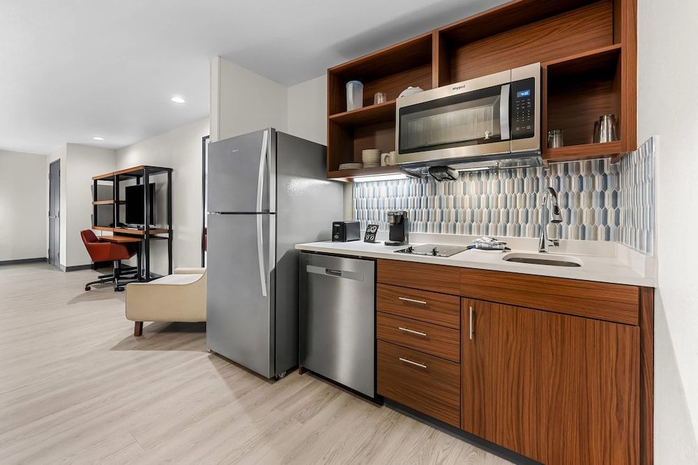 Everhome Suites Fayetteville near Fort Bragg 1