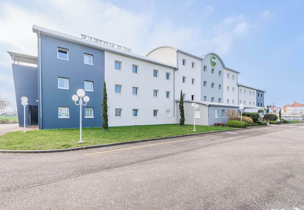 B&B HOTEL Strasbourg Aéroport 1