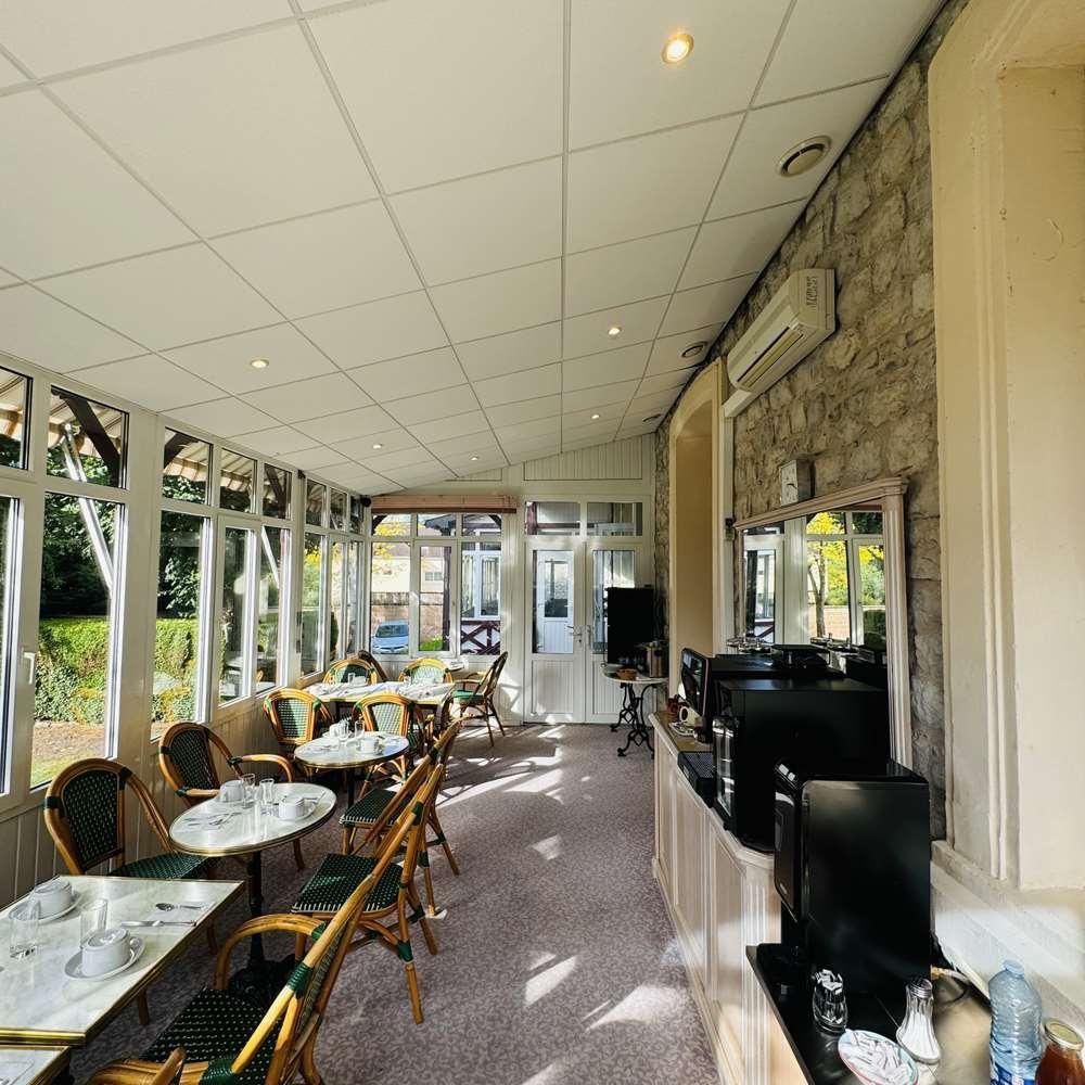 Nouvel Hotel 1