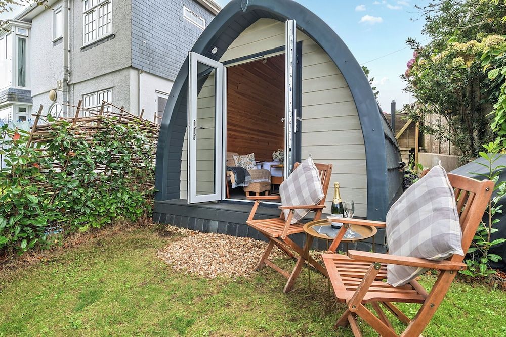 Beautiful and Cosy Garden Pod Saintives 1