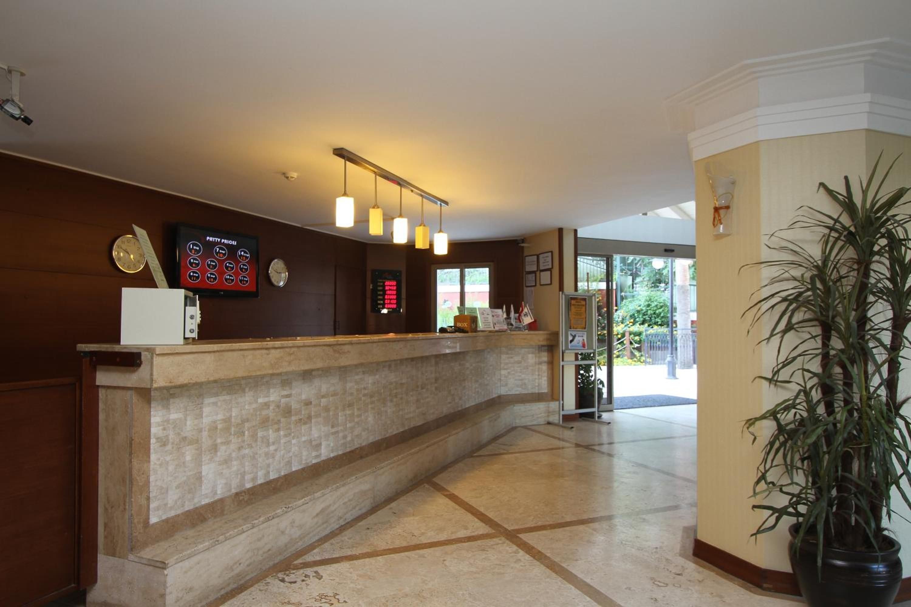 Club Aida 2