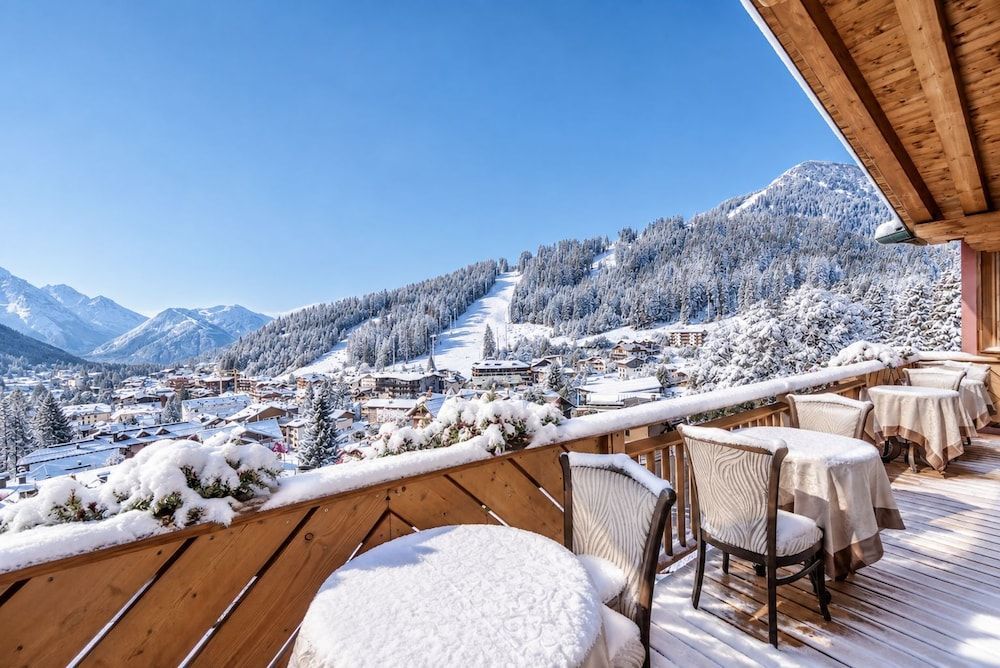 HOTIDAY Room Collection - Campiglio Pradalago 1