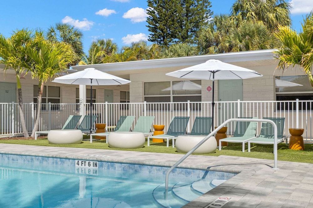 Studio w/ King Bed Heated Pool, Steps to Beach! 1